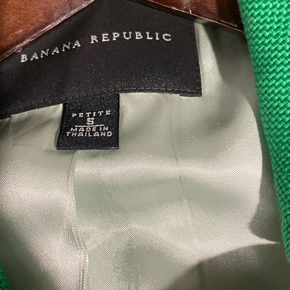 Banana Republic green jacket. Petite small. - Picture 13 of 14